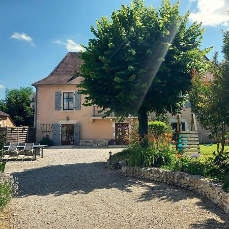 Au Pays De Jacquou : Chambre D'Hotes Et Table D'Hotes Fossemagne ภายนอก รูปภาพ