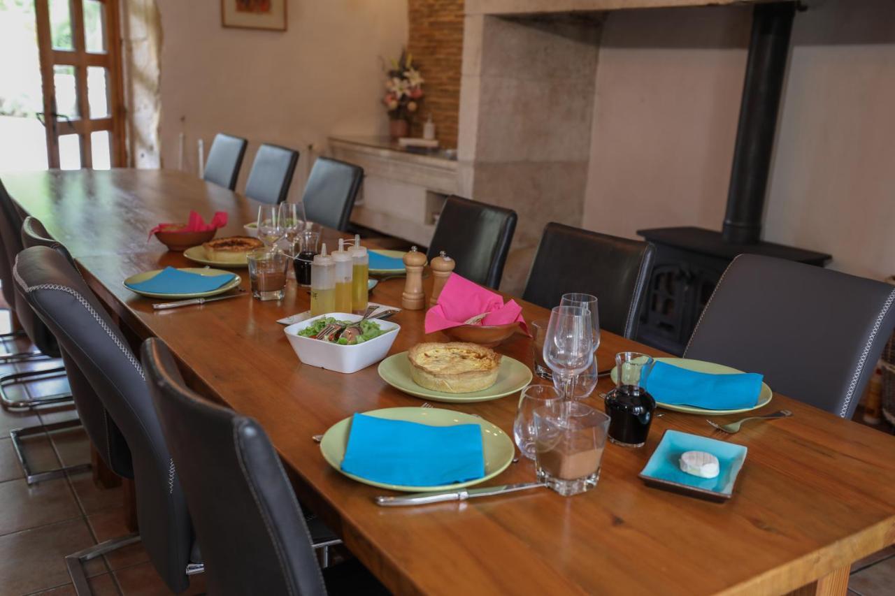 Au Pays De Jacquou : Chambre D'Hotes Et Table D'Hotes Fossemagne ภายนอก รูปภาพ