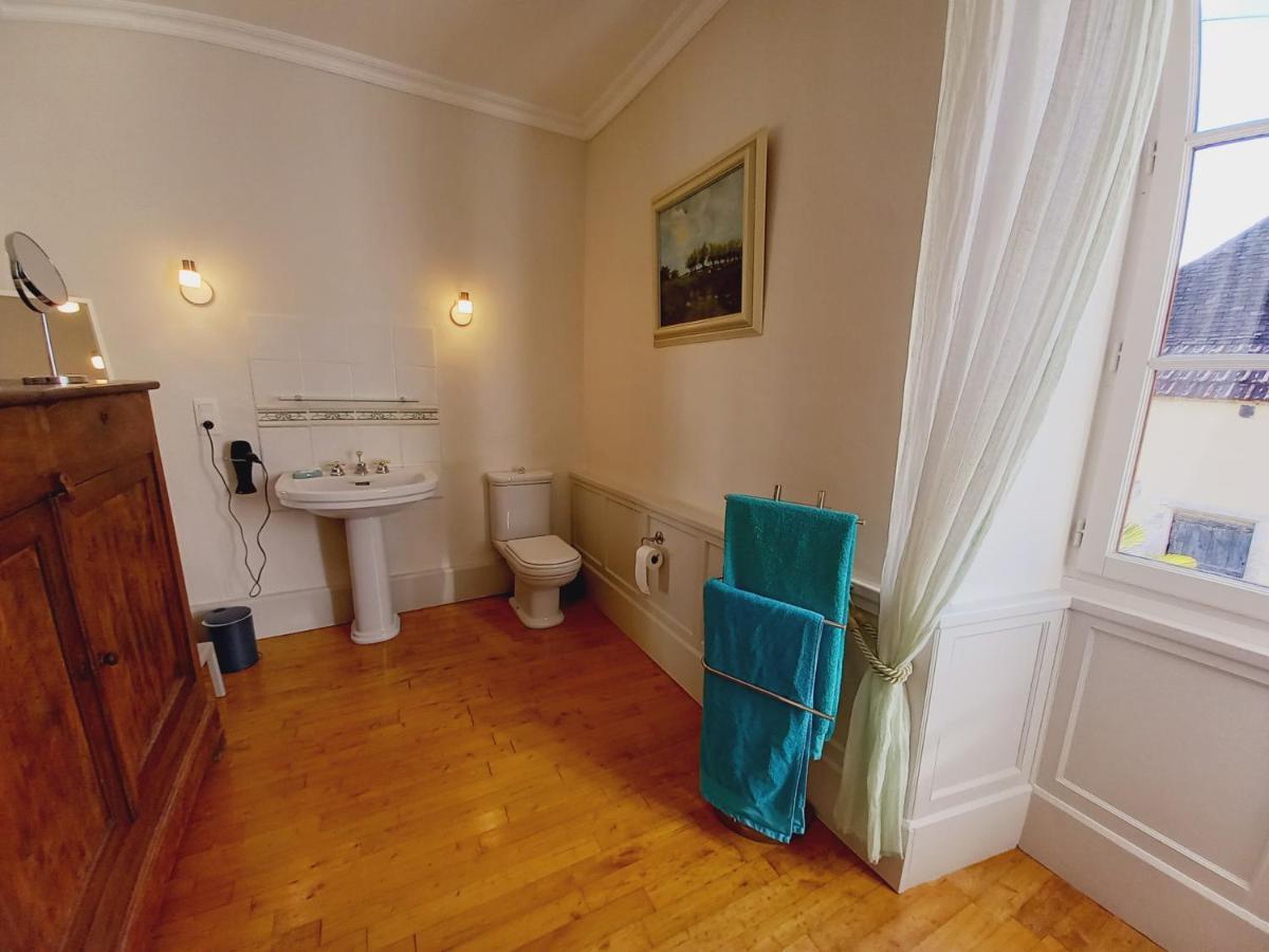 Au Pays De Jacquou : Chambre D'Hotes Et Table D'Hotes Fossemagne ภายนอก รูปภาพ