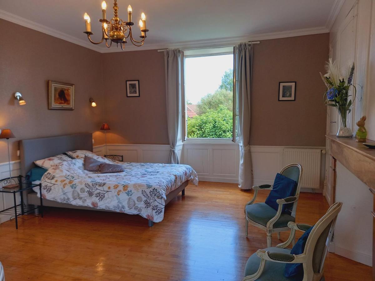 Au Pays De Jacquou : Chambre D'Hotes Et Table D'Hotes Fossemagne ภายนอก รูปภาพ